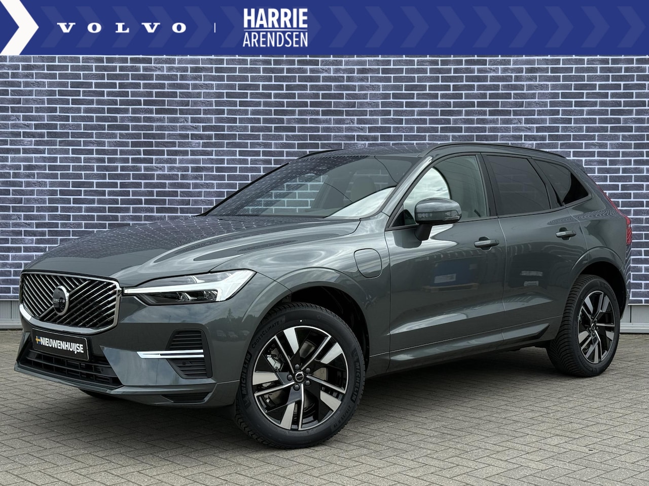 Volvo XC60 - 2.0 T6 Plug-in hybrid AWD Essential | Adaptieve Cruise Control | BLIS | Google Service | 1 - AutoWereld.nl