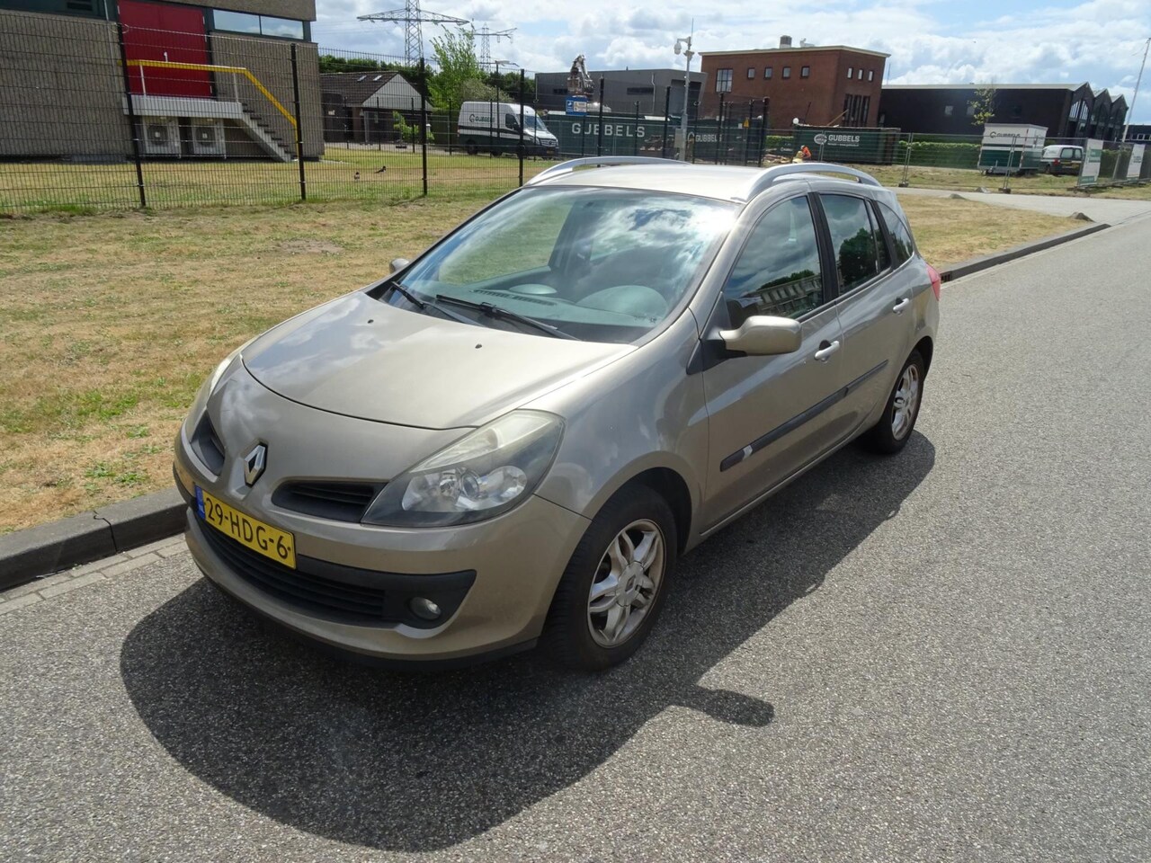 Renault Clio Estate - 1.6-16V Dynamique 1.6-16V Dynamique - AutoWereld.nl