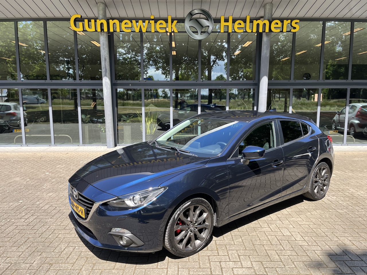 Mazda 3 - 2.0 GT-M Line | NAVI | CRUISE | CLIMATE | STOELVERW. | PDC | BLUETOOTH - AutoWereld.nl