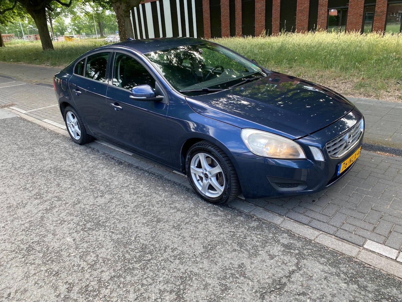 Volvo S60 - 2.0 D3 Kinetic EXPORT PRIJS - AutoWereld.nl