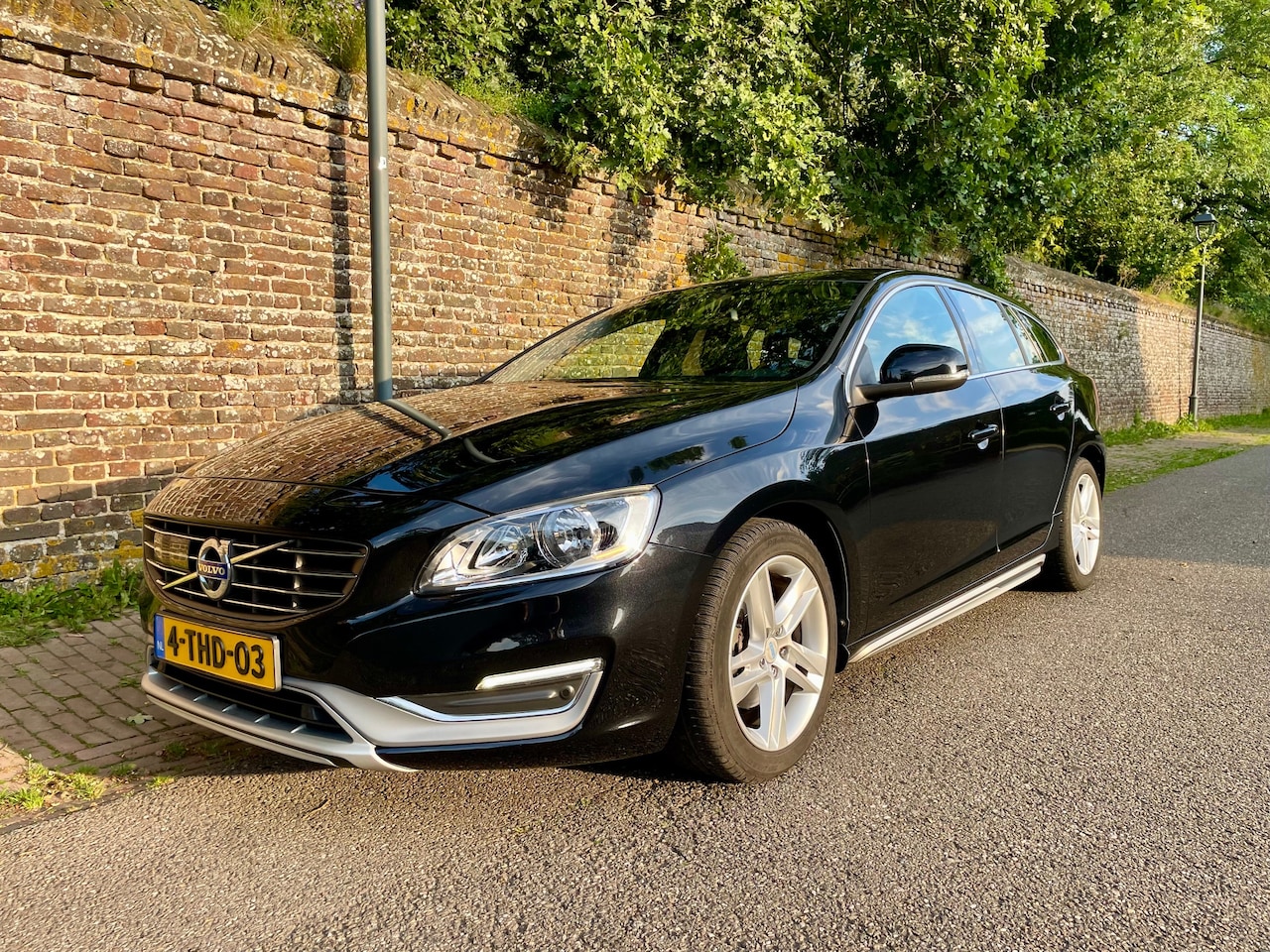 Volvo V60 - 1.6 T3 Momentum - AutoWereld.nl