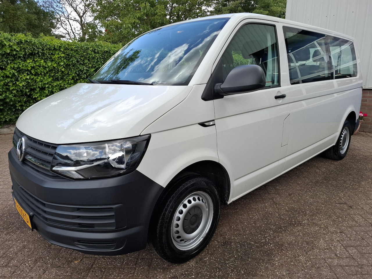 Volkswagen Transporter Kombi - 2.0 TSI L2H1 10885.- INCL BTW 9-PERSOONS BENZINE AARDGAS 150PK - AutoWereld.nl