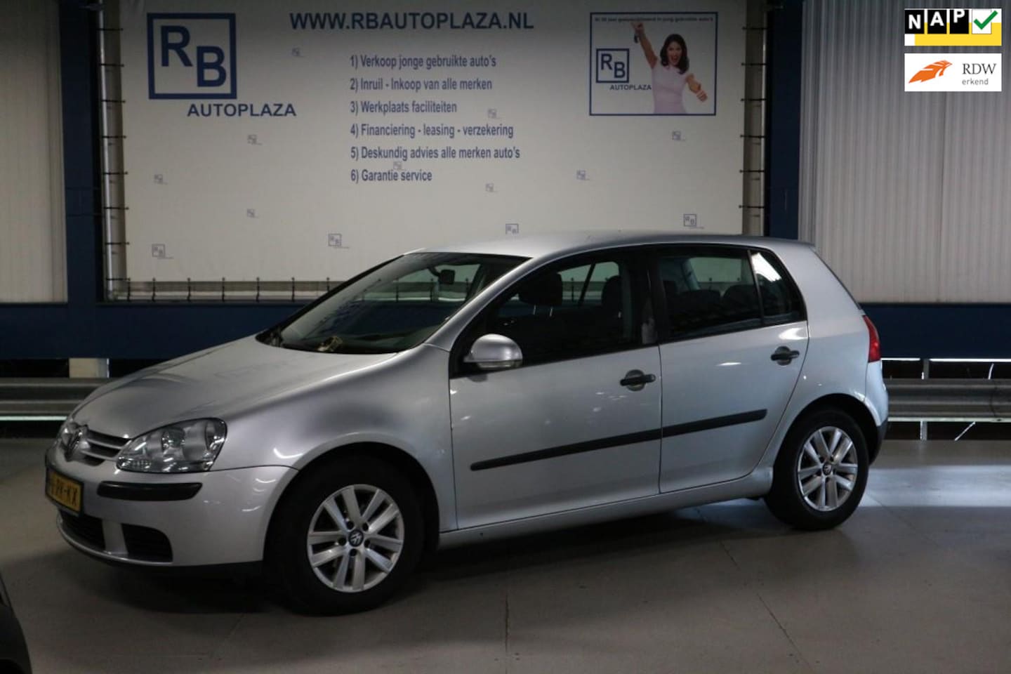 Volkswagen Golf - 1.6 FSI / APK 5 2026 - AutoWereld.nl