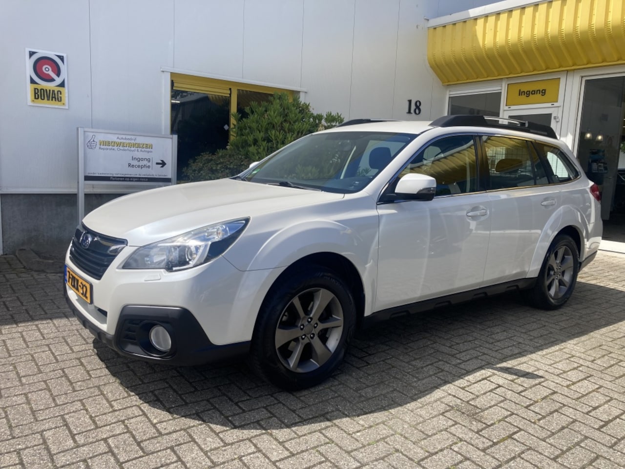 Subaru Outback - 2.5i-X Luxury Automaat Trekhaak Stoelverwarming - AutoWereld.nl