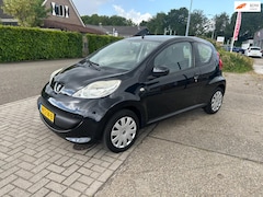 Peugeot 107 - 1.0-12V XR