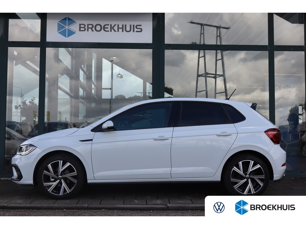 Volkswagen Polo - R-Line Business | 'App-Connect' draadloze smartphone integratie | 'R-Line' bekleding | Ach - AutoWereld.nl