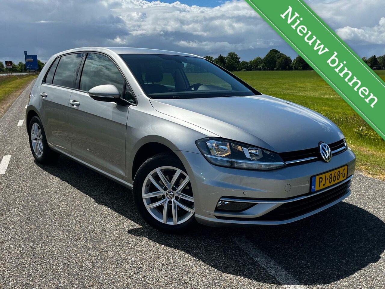Volkswagen Golf - 1.0 TSI Comfortline Executive | 110pk - AutoWereld.nl