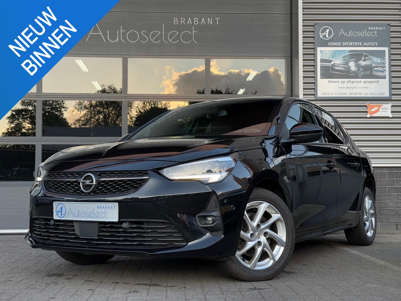 Opel Corsa - 1.2 GS Line LED CarPlay Camera - AutoWereld.nl