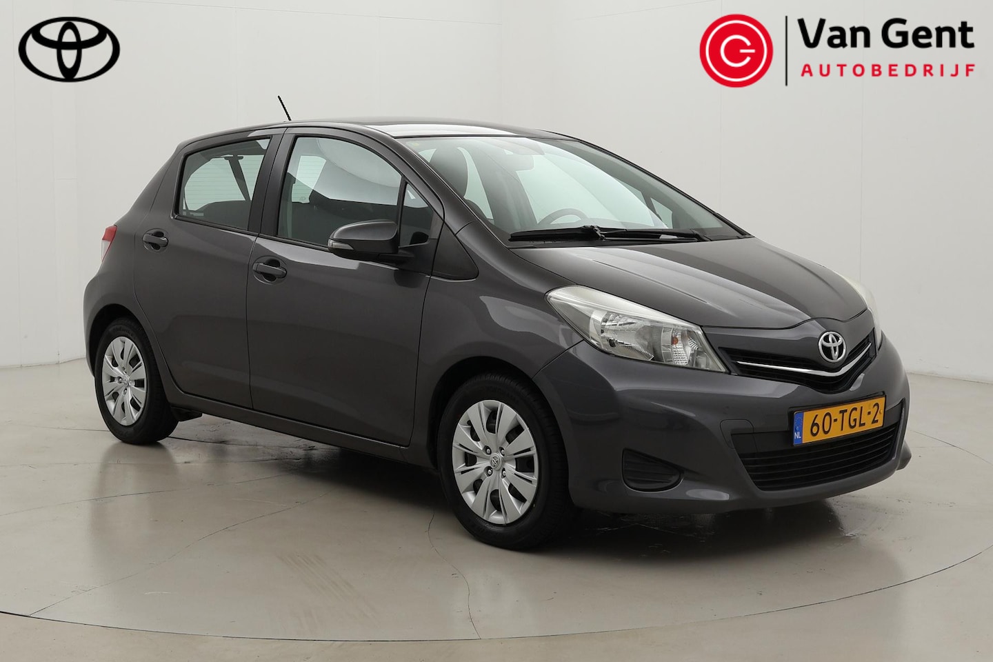 Toyota Yaris - 1.3 VVT-i Aspiration | Trekhaak | Cruise | Clima | Camera | Bluetooth - AutoWereld.nl