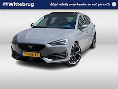 CUPRA Leon - 1.4 e-Hybrid VZ Performance / Pano / App connect / Navigatie / Parkeersensoren V+A / Camer