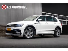 Volkswagen Tiguan - 2.0 TSI 180 pk 4Motion Highline R-Line / Pano-Dak/ Head-Up/ Sport-Stoelen/ Stoel.Verw/ 360