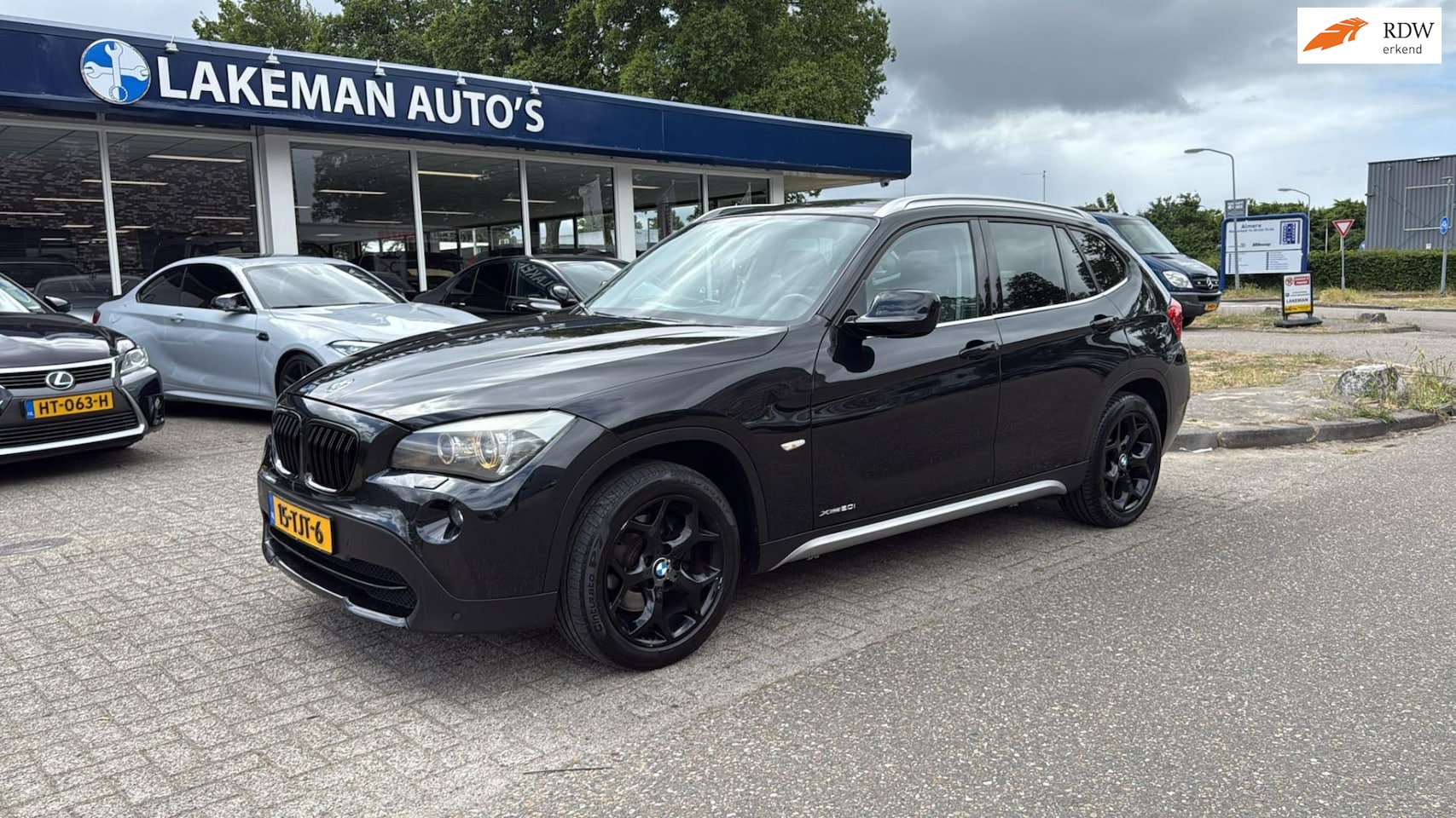 BMW X1 - XDrive20i Business Blackline M Huurkoop Inruil APK garantie - AutoWereld.nl