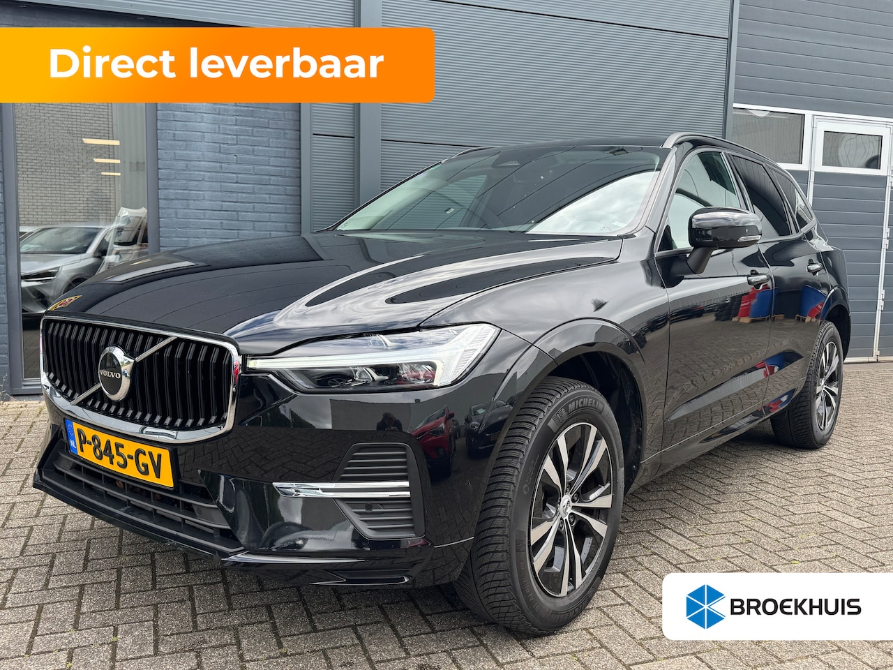 Volvo XC60 - 2.0 B4 Momentum | Apple Carplay/Android Auto|telefoonintegratie premium | Cruise control a - AutoWereld.nl