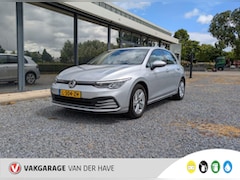 Volkswagen Golf - 1.0 TSI Life Business | Trekhaak | CarPlay | Adaptieve Cruise Control | Parkeersensoren |