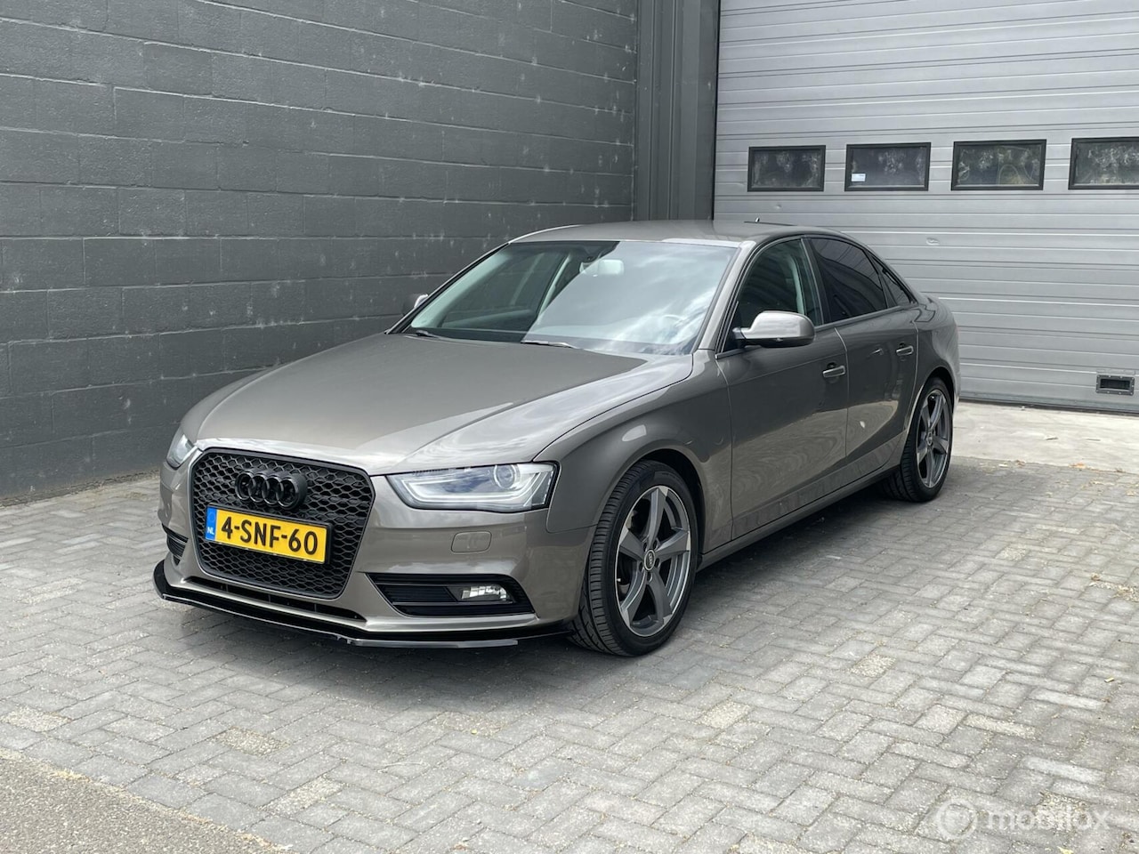 Audi A4 Limousine - 1.8 TFSIe 170PK | Black Optic | Keurige staat | - AutoWereld.nl