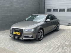 Audi A4 Limousine - 1.8 TFSIe 170PK Sedan | Black Optic | Keurige staat |