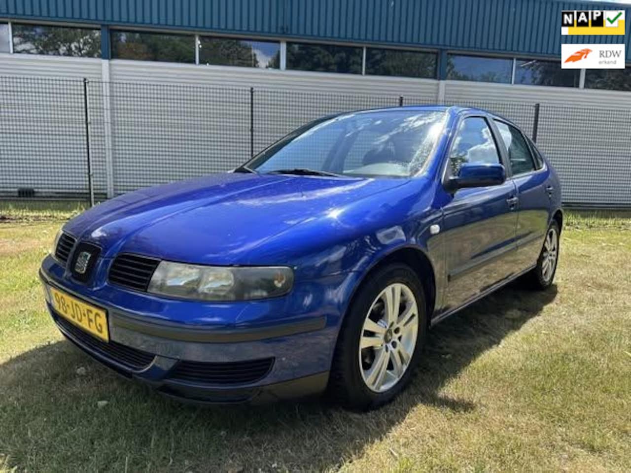 Seat Leon - 1.6-16V Stella APK TOT 18-04-2026 - AutoWereld.nl