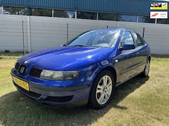 Seat Leon - 1.6-16V Stella APK TOT 18-04-2026