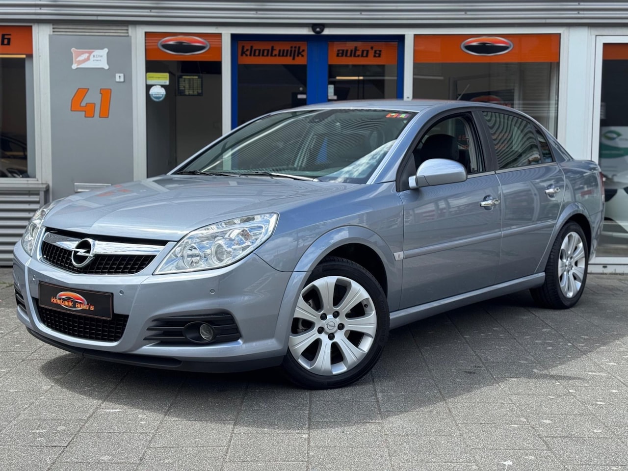 Opel Vectra - 2.2-16V Executive 98.000km 1e Eigenaar NL-Geleverd Dealer Historie - AutoWereld.nl