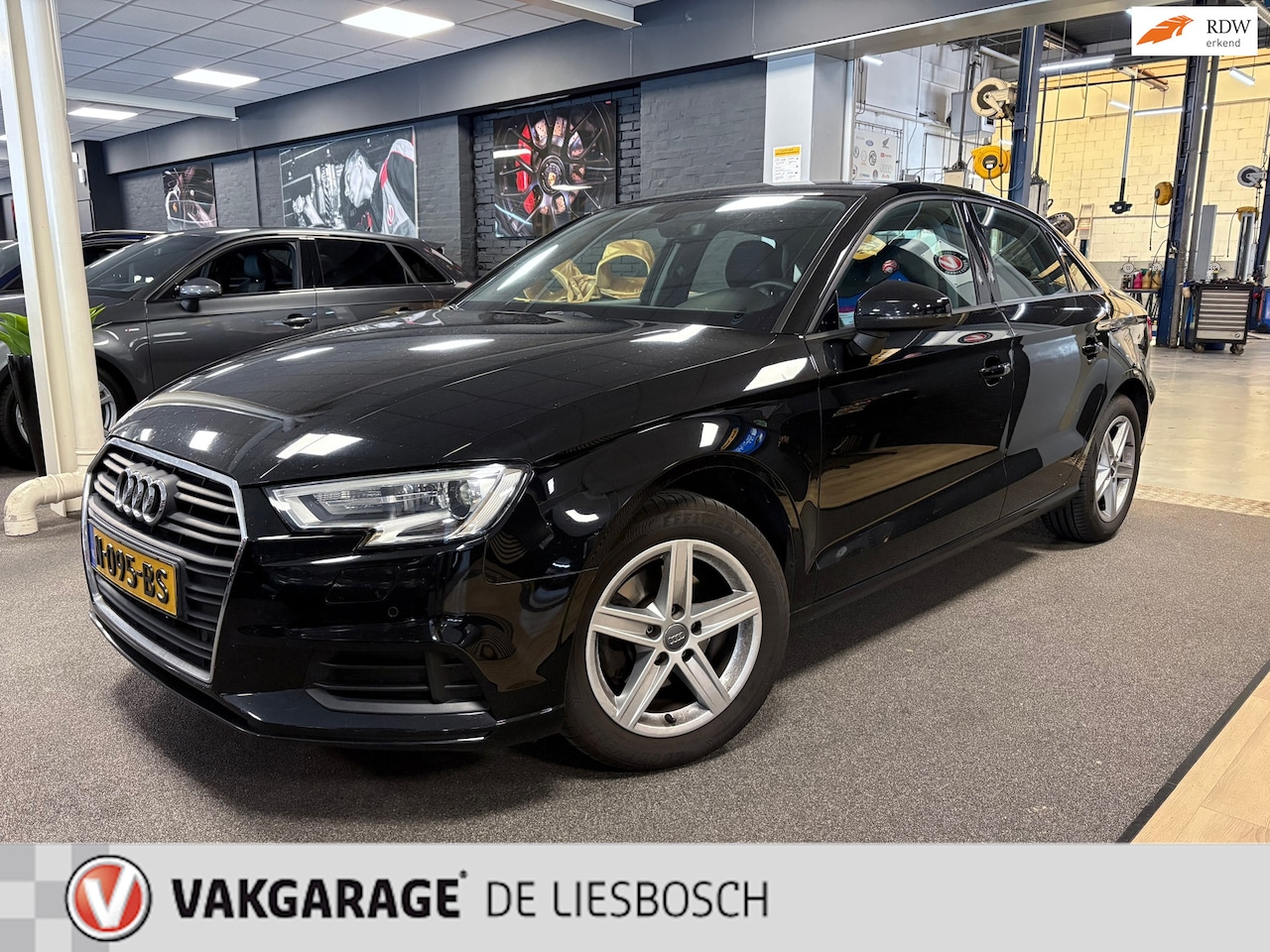Audi A3 Limousine - 1.0 TFSI / Navigatie / trekhaak / pdc v+a / stoelverwarming - AutoWereld.nl