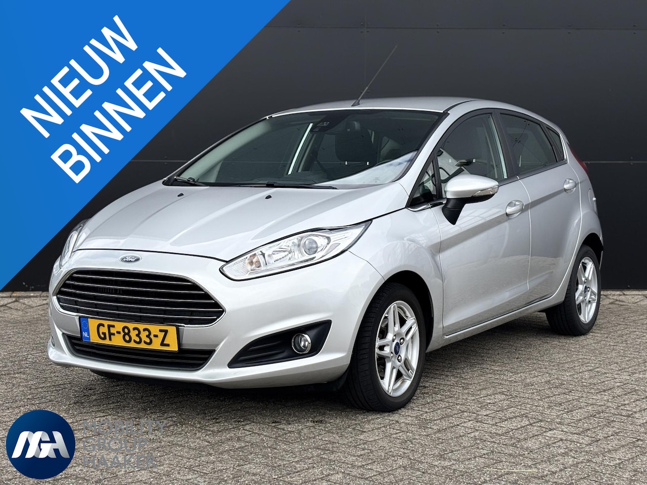 Ford Fiesta - 1.0 EcoBoost Titanium I Automaat I Navigatie I Parkeersensoren I Cruise Control - AutoWereld.nl