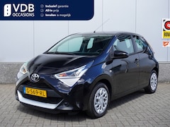 Toyota Aygo - 1.0 VVT-i x-play ltd Navi | Camera | Airco | NAP