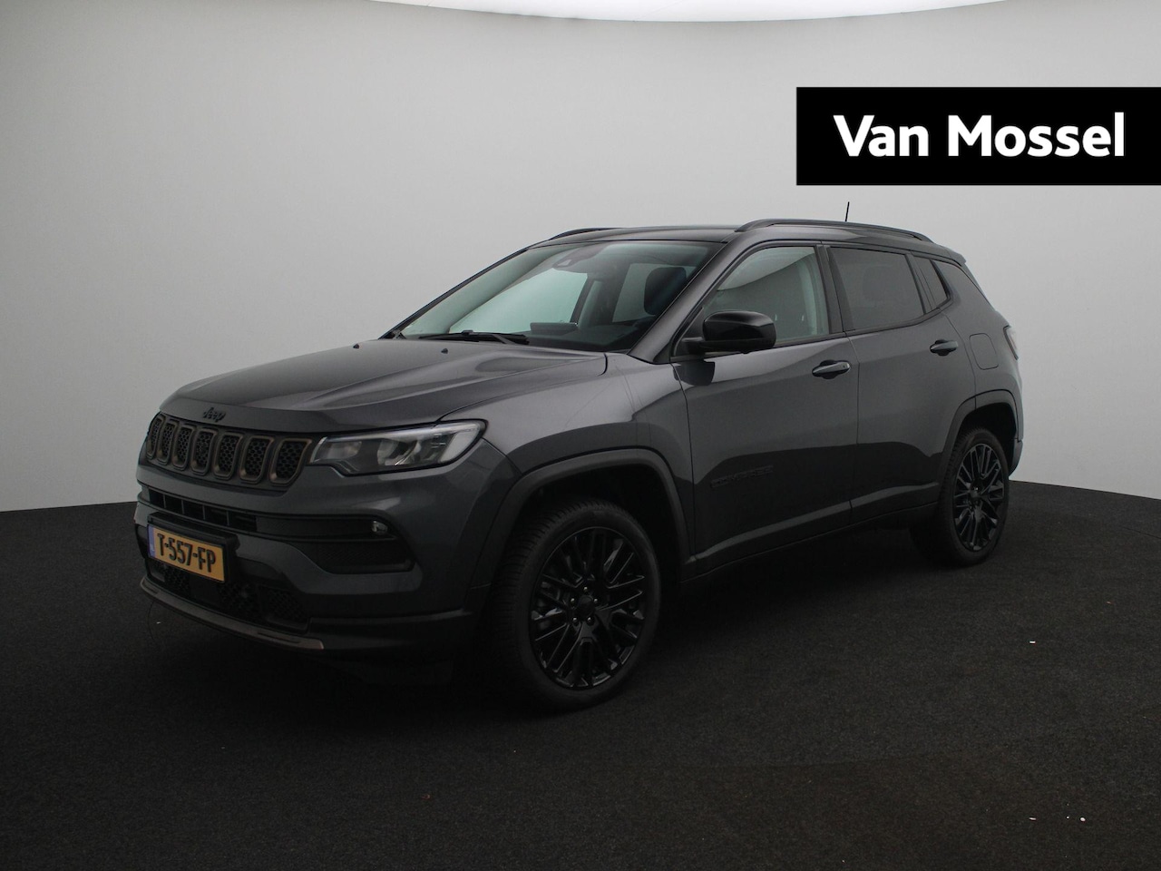 Jeep Compass - 4xe 240 Plug-in Hybrid Electric Upland | Dual Pane panoramadak | 360° Camera | Premium aud - AutoWereld.nl