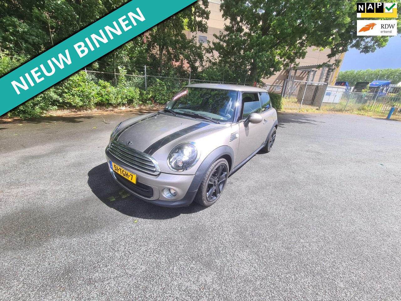 MINI One - Mini 1.6 Red Hot NETTE AUTO RIJDT EN SCHAKELT GOED - AutoWereld.nl