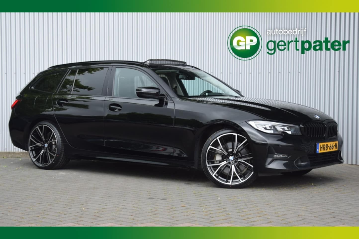 BMW 3-serie Touring - 330e Sportline Pano/LED/Shadowline - AutoWereld.nl