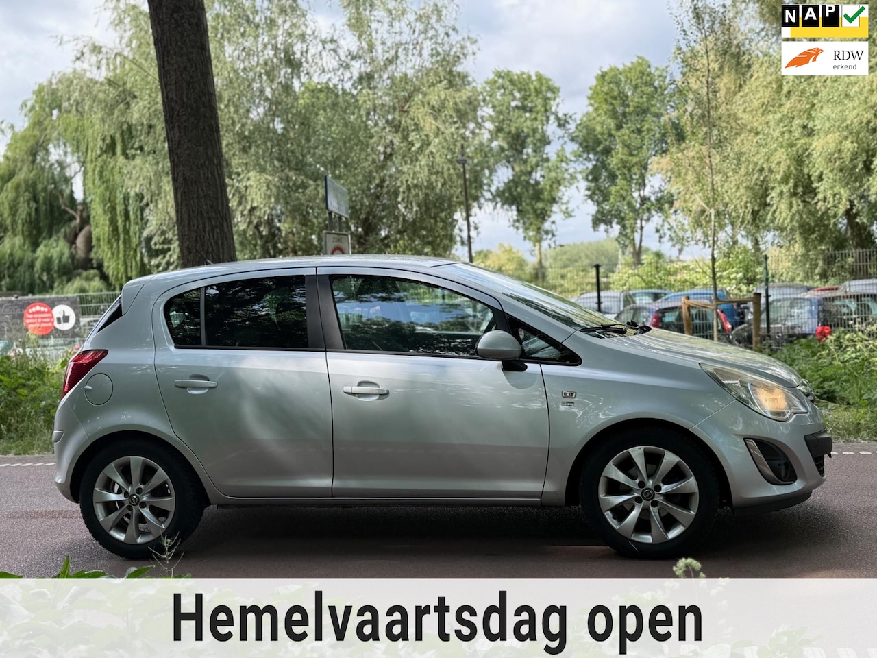 Opel Corsa - 1.4-16V AIRCO!S&S VERWARMING!5DEURS!KOOPJE! - AutoWereld.nl