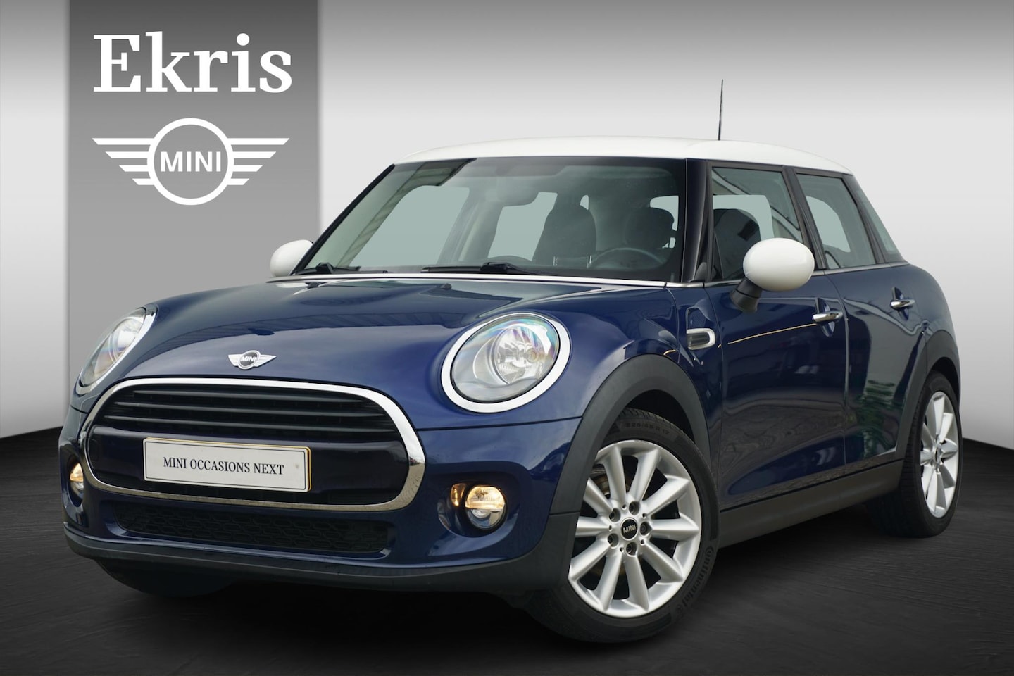 MINI Cooper - 5-deurs / Business edition / Cruise Control / Navigatie - AutoWereld.nl