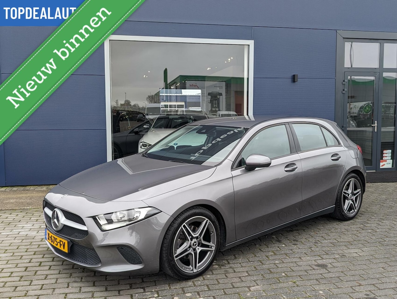Mercedes-Benz A-klasse - 160 Premium Lage kmstand! - AutoWereld.nl