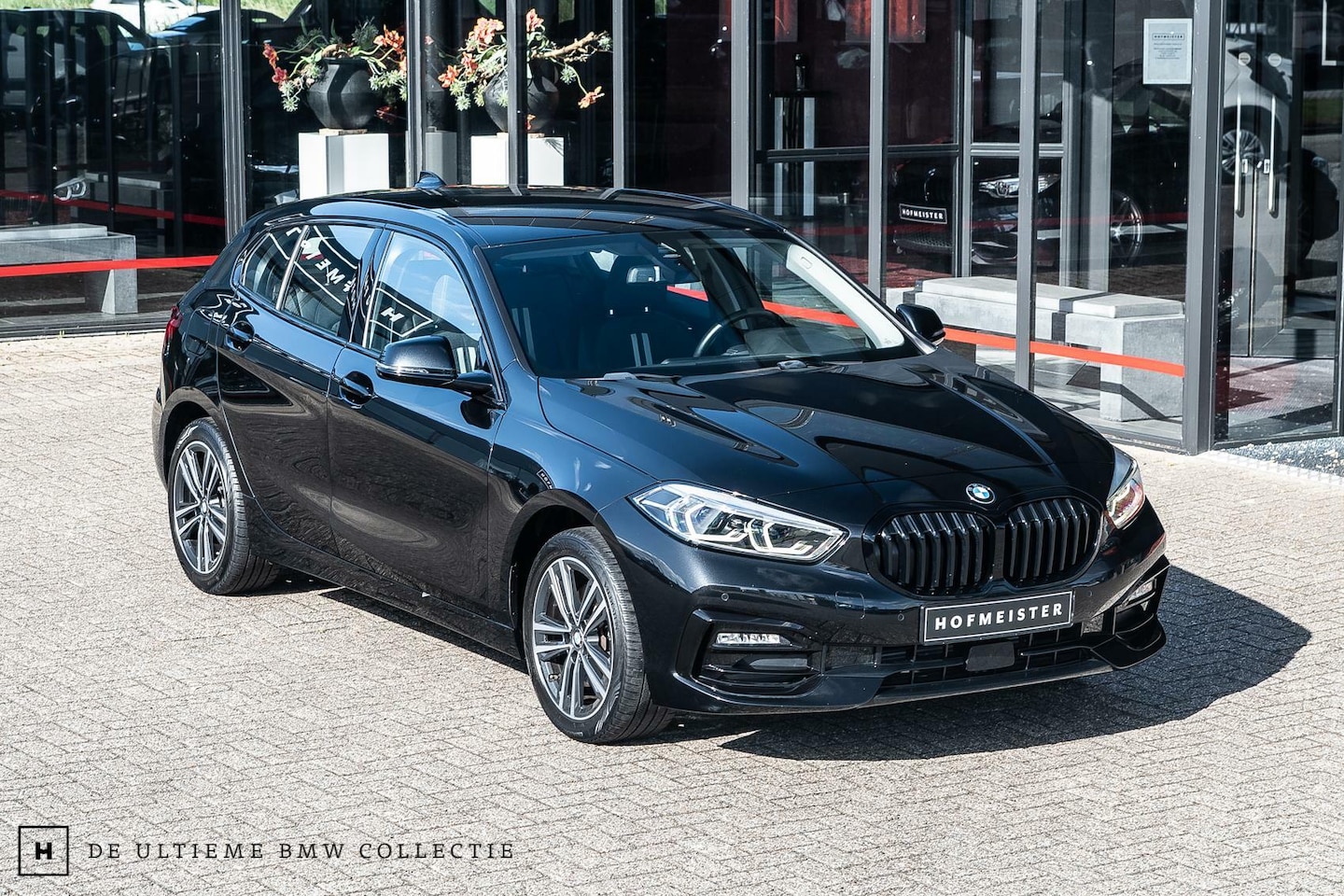 BMW 1-serie - 118i Sport Line | LED | Shadow Line | Sportstoelen - AutoWereld.nl
