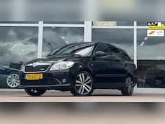 Skoda Fabia Combi - 1.4 TSI RS 180pk Automaat 17"LM velgen Stoelverwarming
