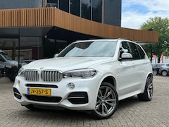 BMW X5 - M50d/M-Pakket/Pano/HUD/Standkachel/Trekhaak/Keyless/Camera