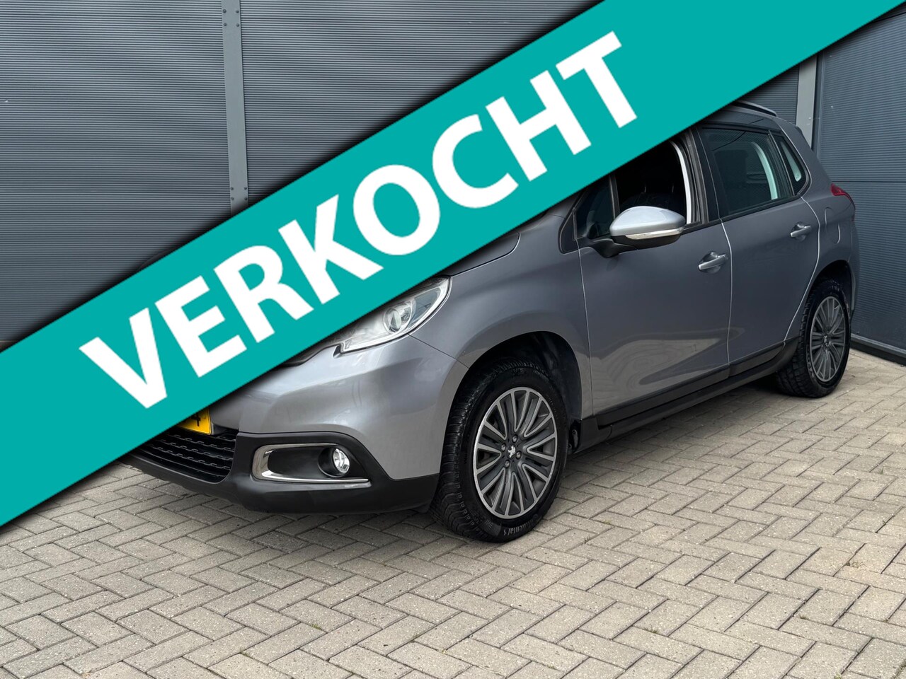 Peugeot 2008 - 1.2 PureTech Active/ Automaat / Navi / Led - AutoWereld.nl