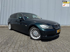 BMW 3-serie Touring - 325d High Executive | ADAPTIEVE CRUISE | XENON | VOL LEER | TOPSTAAT |
