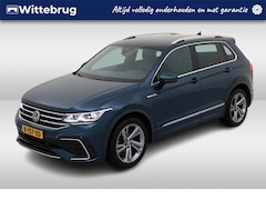 Volkswagen Tiguan - 1.5 TSI R-Line Business+ / IQ Light / Zwenkbare trekhaak / Elect. Achterklep / 20 Inch / V