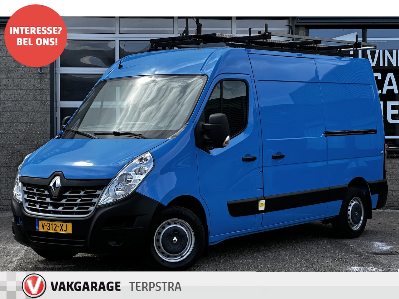 Renault Master - T35 2.3 dCi L2H2/ Imperiaal!/ Trekhaak!/ Zij-Schuifdeur Rechts/ Clima/ Cruise/ Elek.pakket - AutoWereld.nl