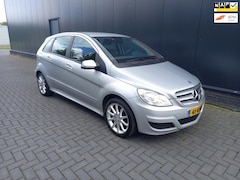 Mercedes-Benz B-klasse - 180 / AUTOMAAT