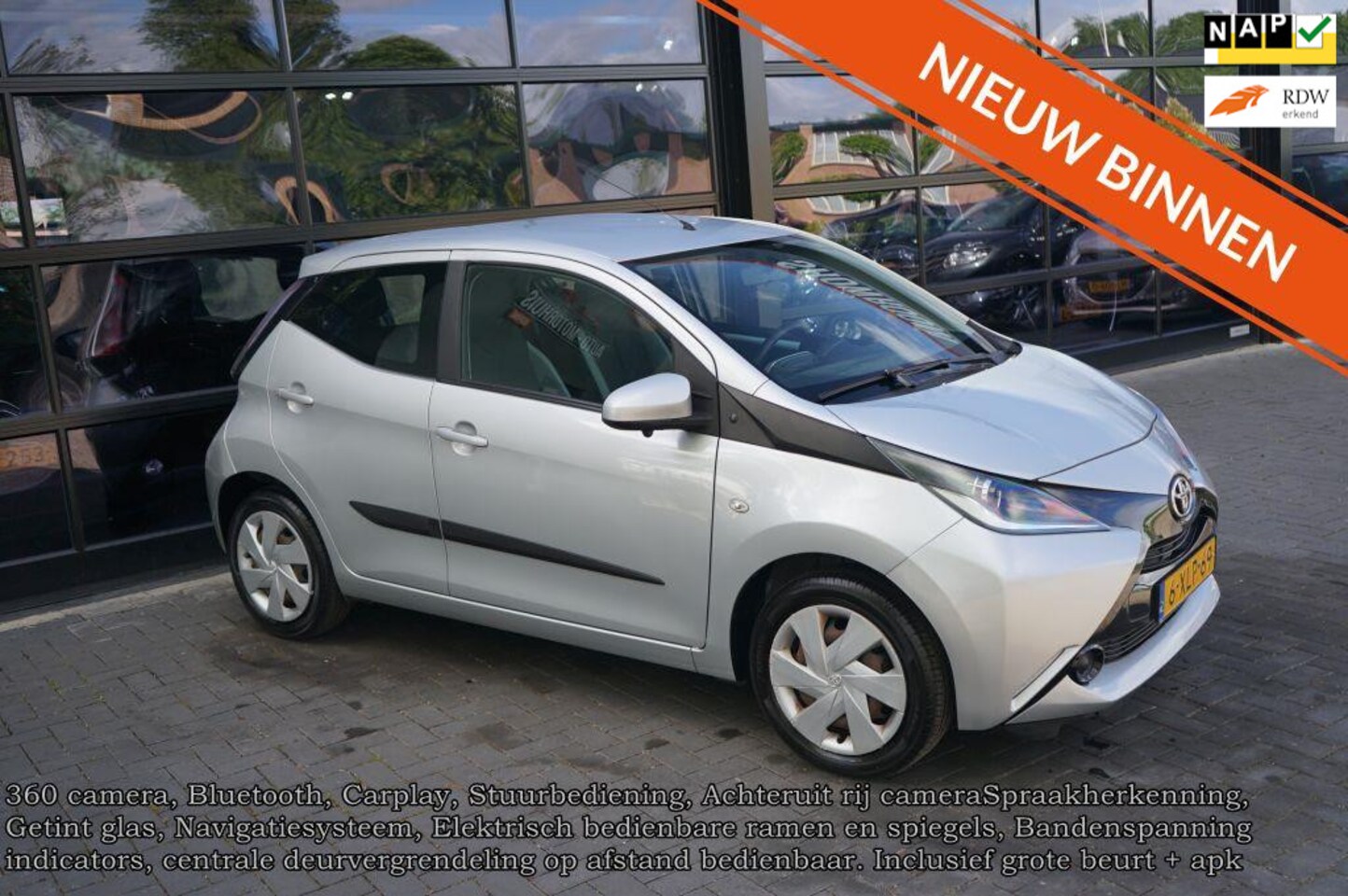 Toyota Aygo - 1.0 VVT-i x-play 1.0 VVT-i x-play, Airco, 360 camera, Bluetooth, Navigatie - AutoWereld.nl