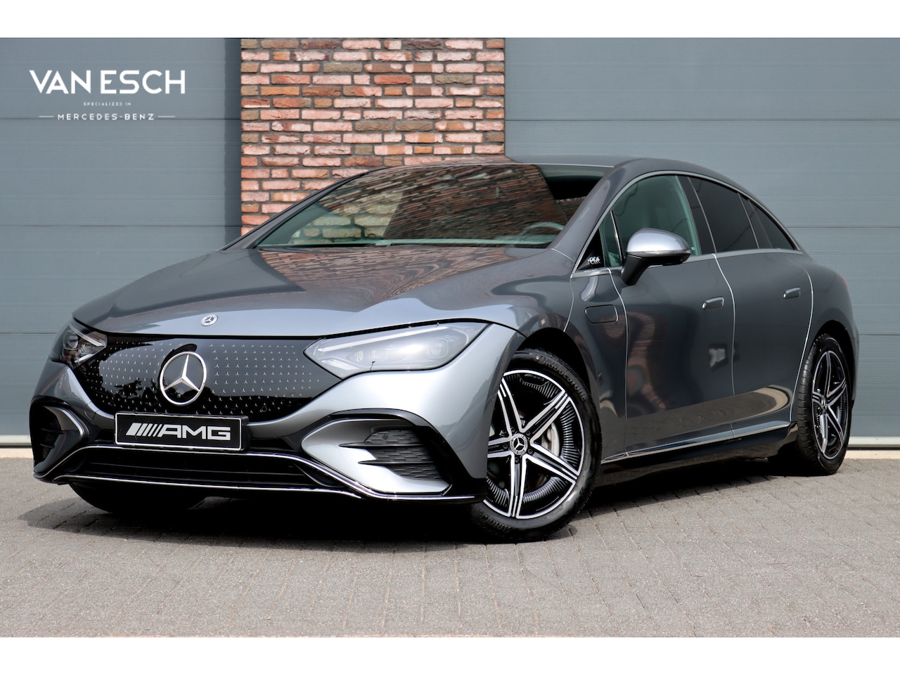 Mercedes-Benz EQE - 300 AMG Line 89 kWh | Distronic+ | Memory | Keyless Go | Digital Light | Surround Camera | - AutoWereld.nl