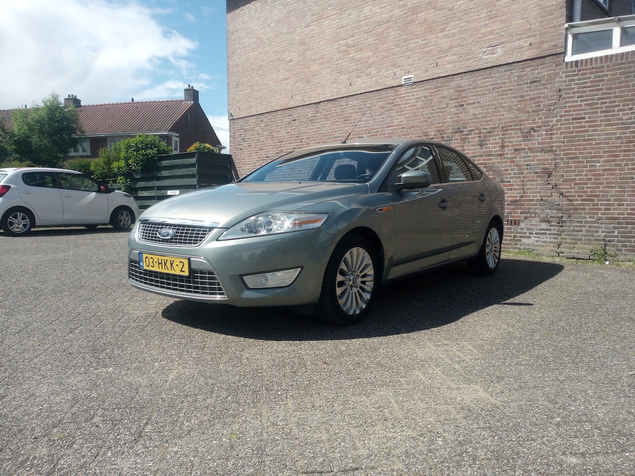 Ford Mondeo - 2.0-16V Titanium Met een APK tot Maart 2026 en een N.A.P. - AutoWereld.nl