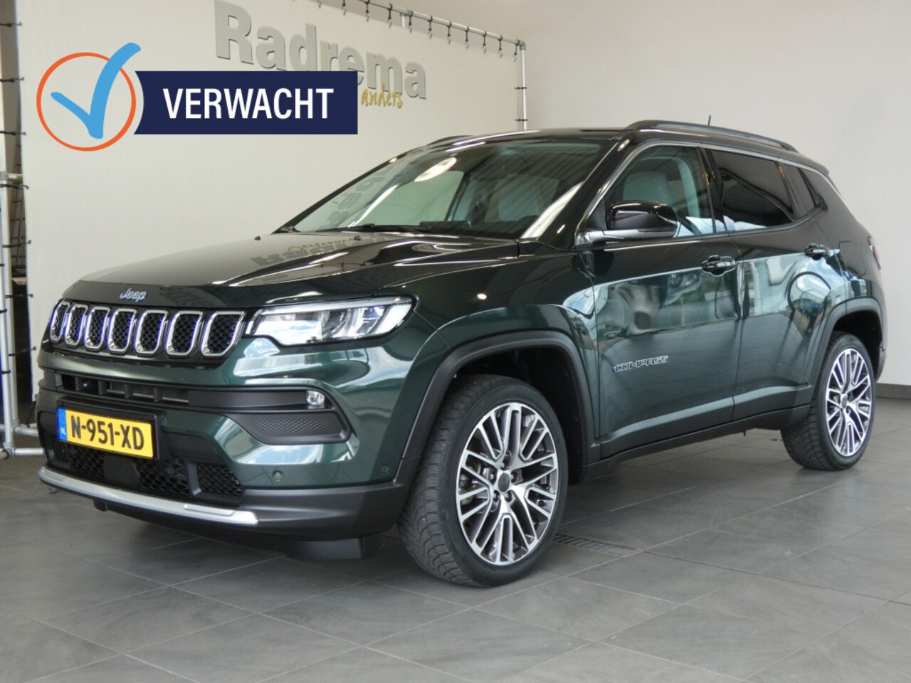 Jeep Compass - 4xe 190 Hybride LImited Pano Leder - AutoWereld.nl
