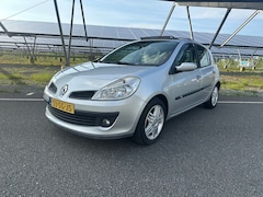 Renault Clio - 1.4-16V Dynamique Luxe/pano/nw koppeling