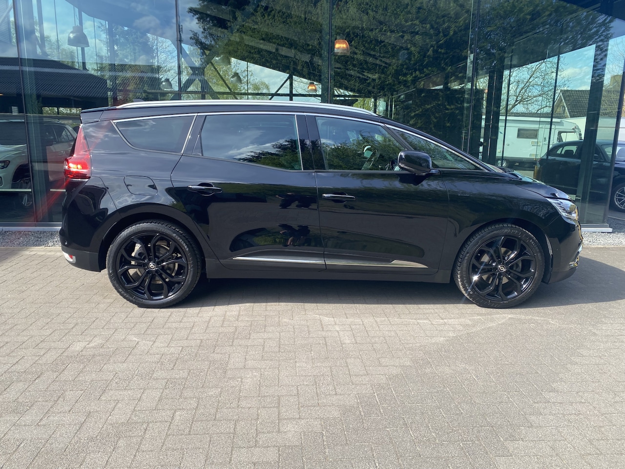 Renault Grand Scénic - 1.3 TCe Intens 7p. Black Edition Automaat Leder - AutoWereld.nl