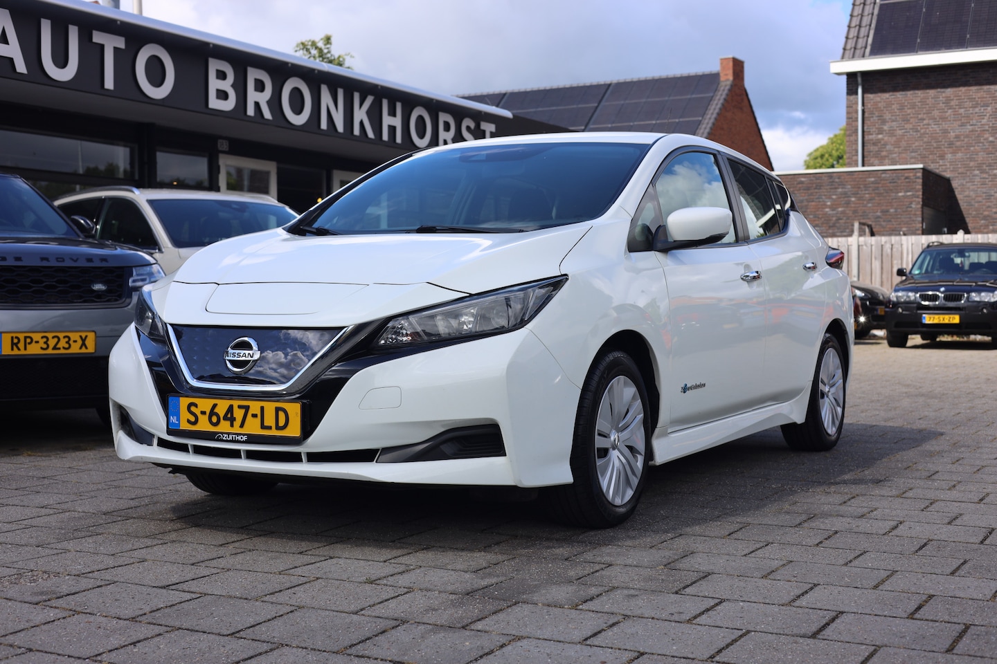 Nissan LEAF - VISIA | CLIMA | CRUISE | 40 KWH - AutoWereld.nl