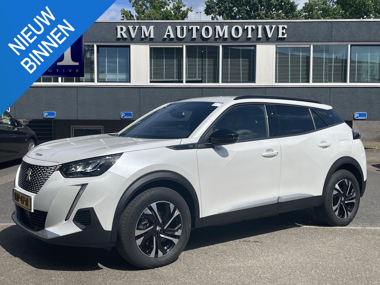 Peugeot e-2008 - EV Allure 50 kWh CAMERA | NAVI | RIJKLAAR INCL. 12 MND. BOVAGGARANTIE - AutoWereld.nl
