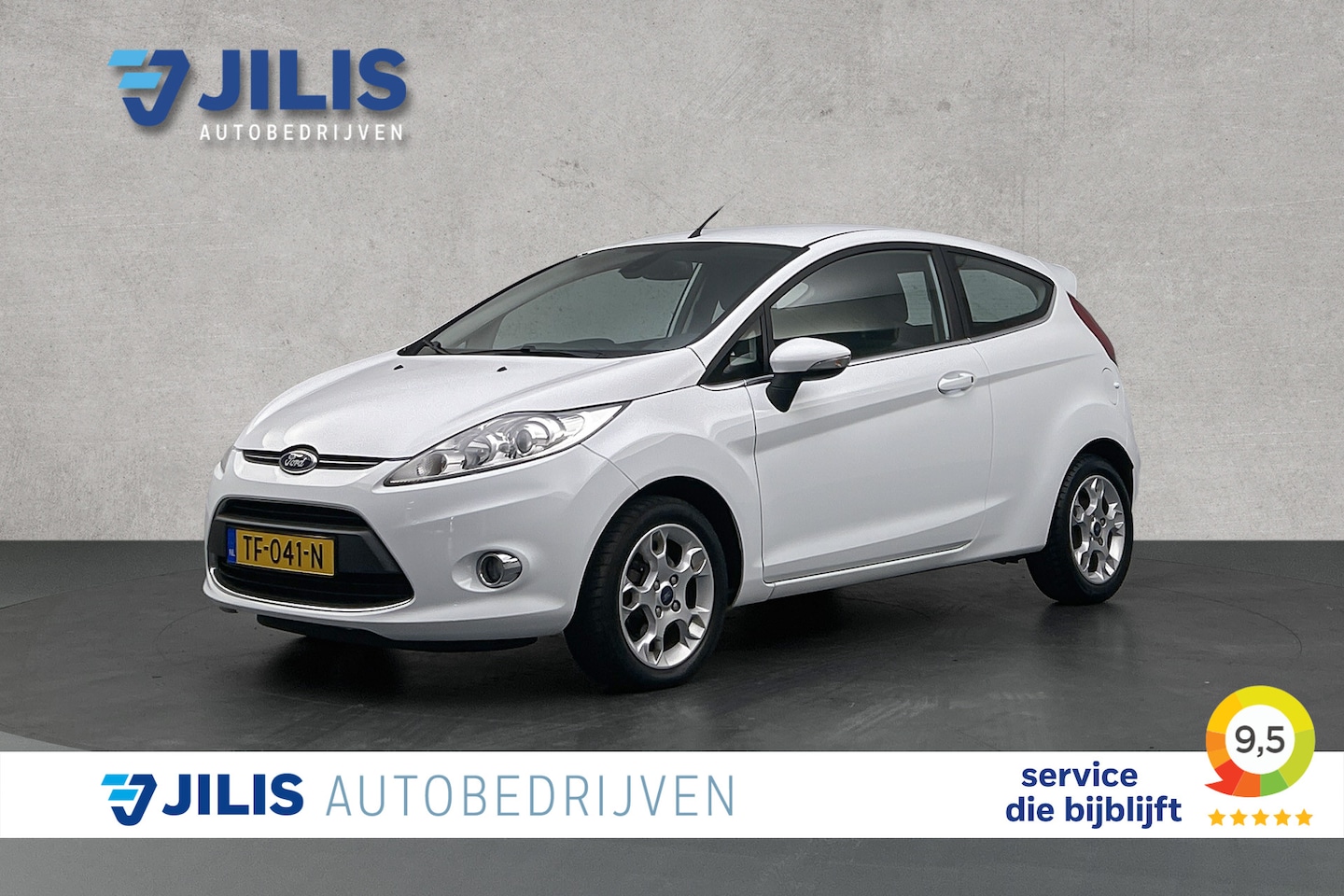 Ford Fiesta - 1.4 Titanium | Airconditioning | Comfortstoelen | Lichtmetalen velgen | Bluetooth - AutoWereld.nl