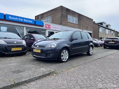 Ford Fiesta - 1.4-16V Futura | 12 MAANDEN GARANTIE